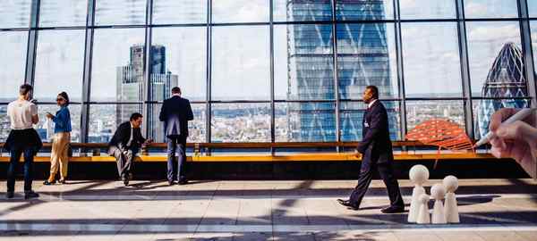 How to Choose the Right Corporate Lawyer for Your Company?